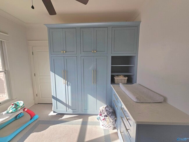 Building Photo - 3002 Brook Park Dr SE