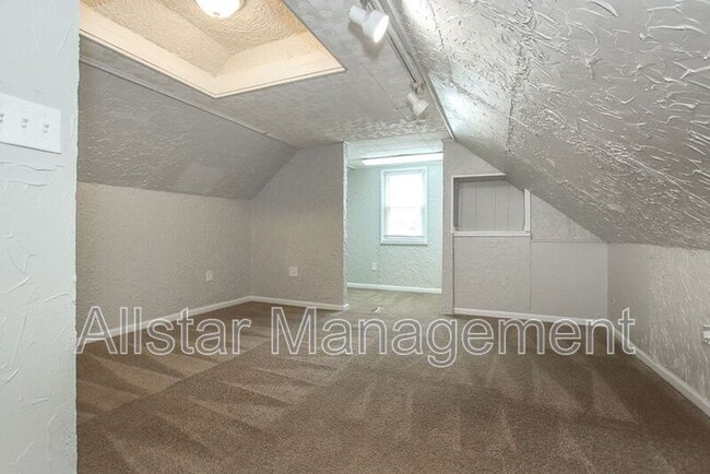 Building Photo - 4607 Lincoln Ave