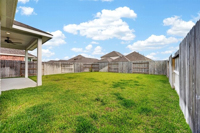 Building Photo - 21619 Coral Mist Dr