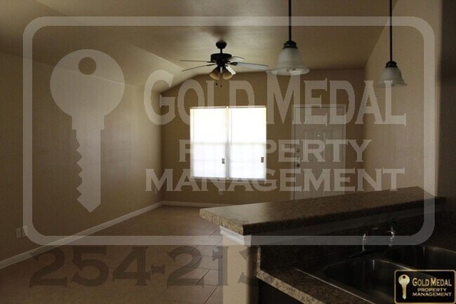 Building Photo - 4505 Cambridge Dr