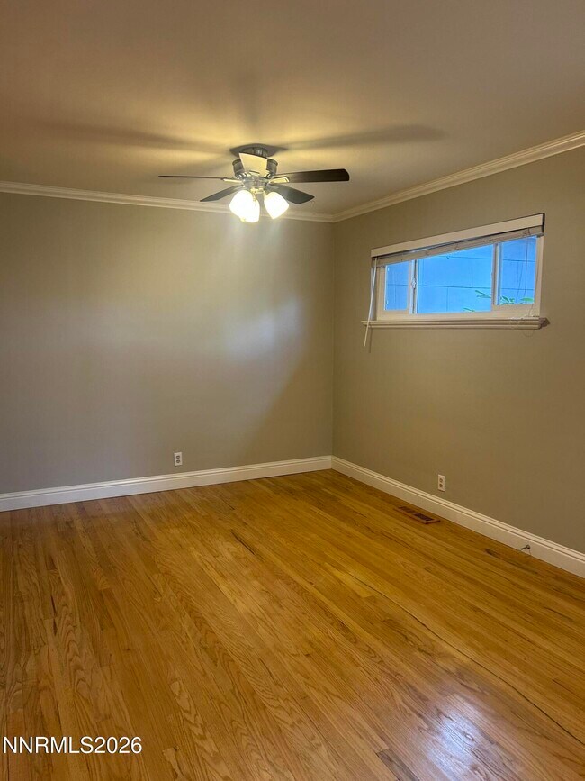 Building Photo - 1250 Charles Dr