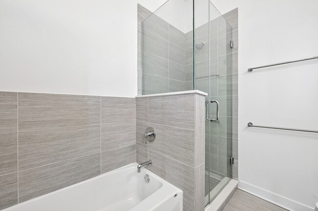 Building Photo - 1952 W Ohio St