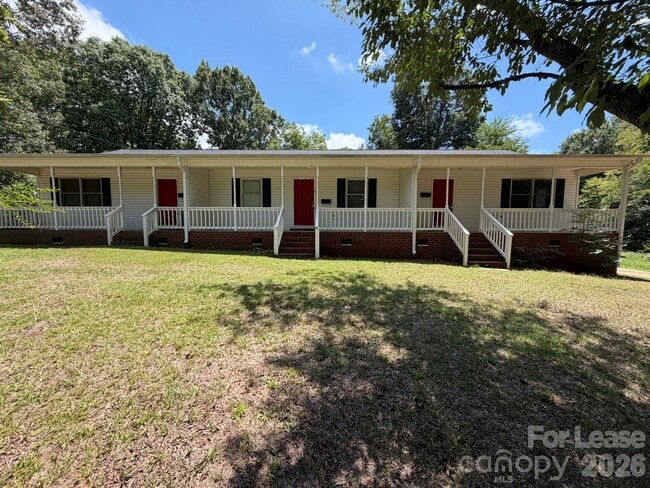 Building Photo - 642 Pee Dee Ave