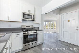 Building Photo - 3811 1/4 W Adams Blvd-