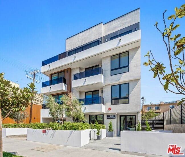 Primary Photo - 1414 S Beverly Dr