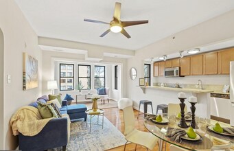 Building Photo - FABULOUS ONE BED WITH PARKING IN COLUMBIA HEIGHTS