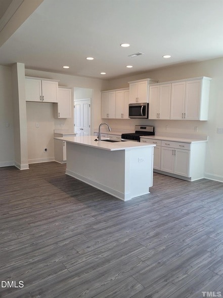 Building Photo - 100 Silent Brk Trl