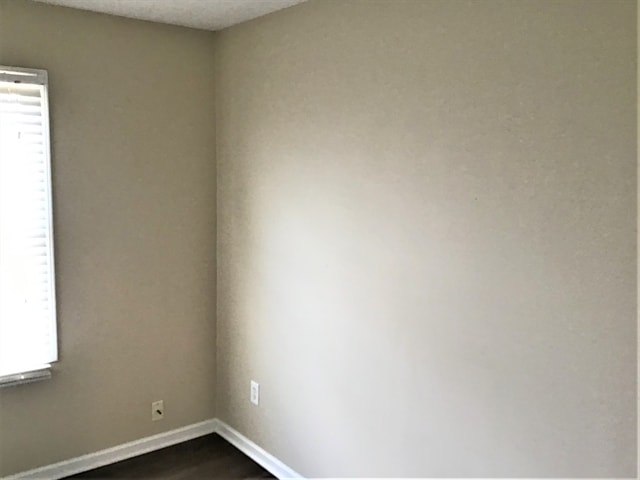 Building Photo - 2678 Fernwood Ave