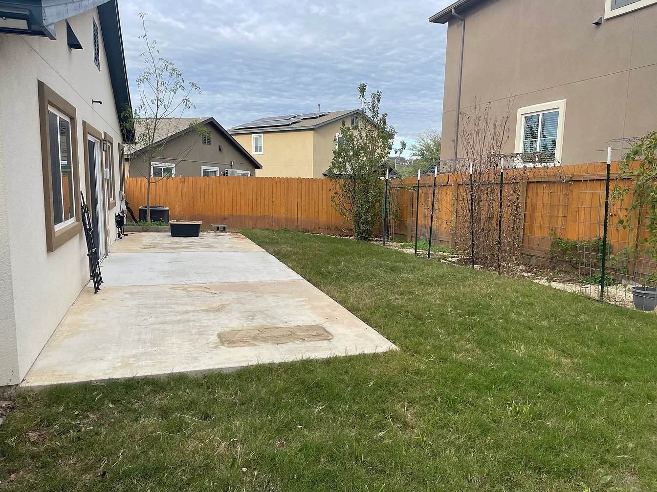 Building Photo - 10418 Legacy Hl