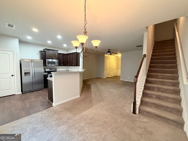 Building Photo - 591 Oakside Pl