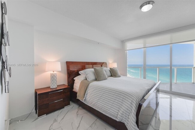 Building Photo - 16699 Collins Ave
