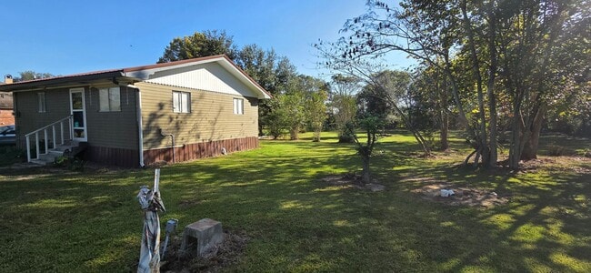 Building Photo - Cottage in Eunice