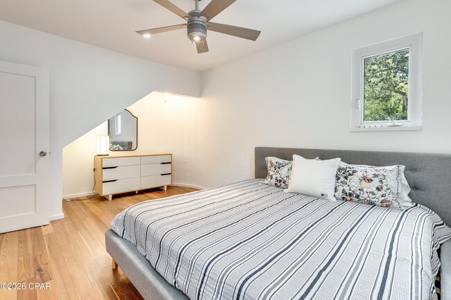 Building Photo - 2979 S County Hwy 395