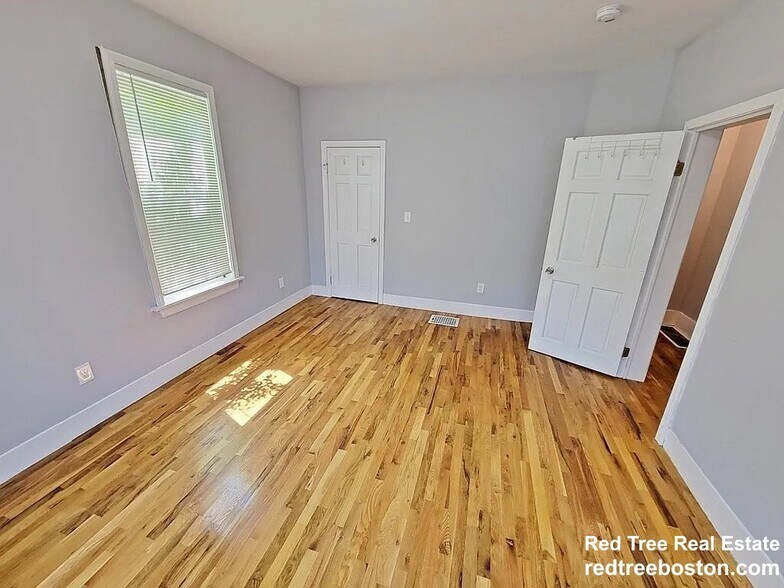 Building Photo - 39 Pinckney St