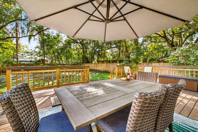 Building Photo - 1317 E Diana St