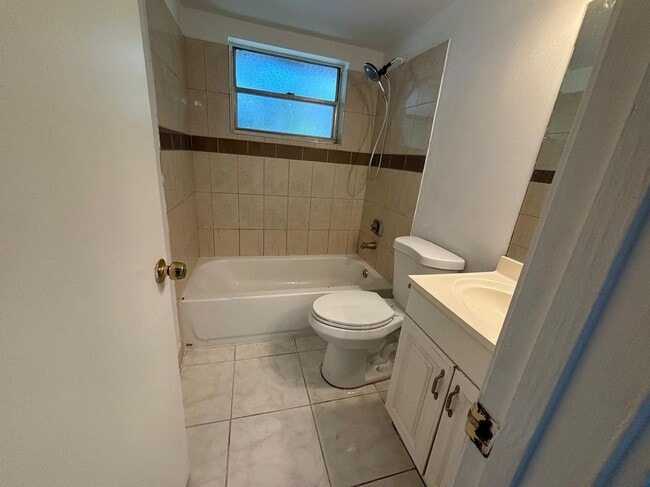 Building Photo - 11592 NW 43rd Ct