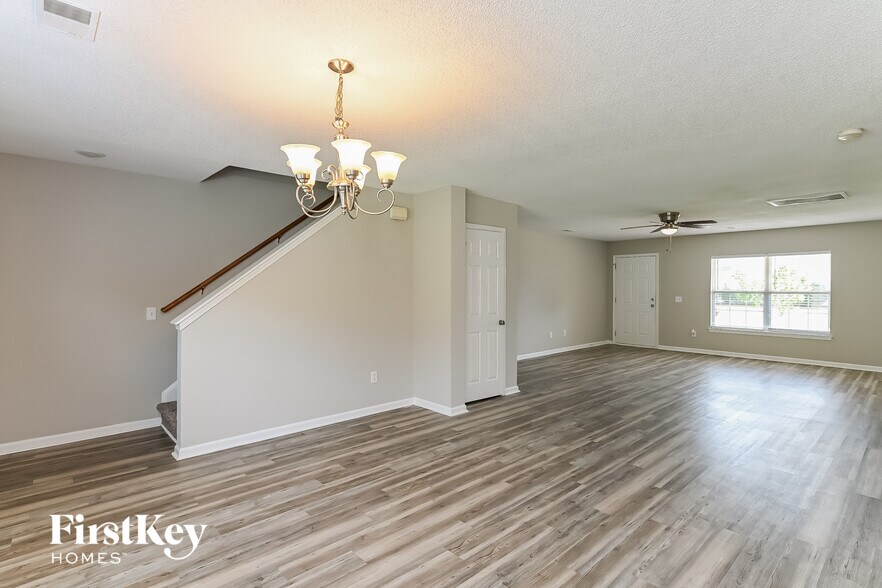 Building Photo - 2024 Clipstone Dr