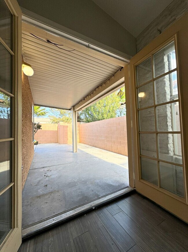 Building Photo - Fully renovated with a contemporary flair ...