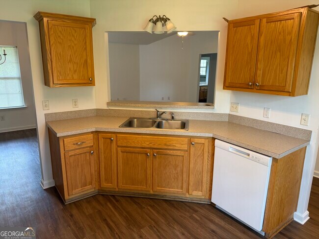 Building Photo - 244 Merriwood Cir