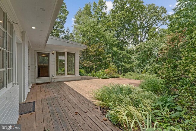 Building Photo - 6534 Jay Miller Dr