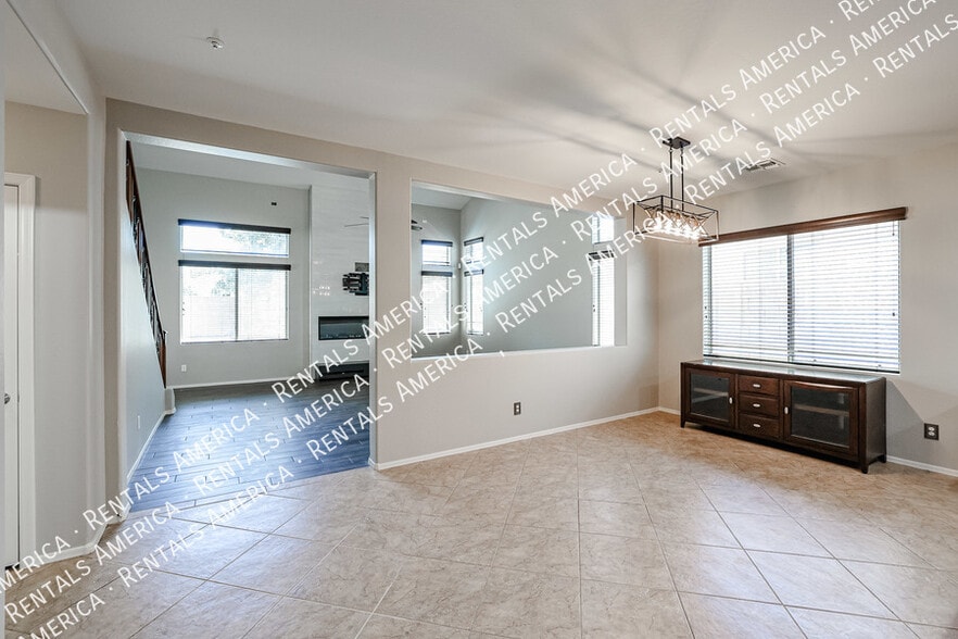 Building Photo - 7045 S Legend Dr