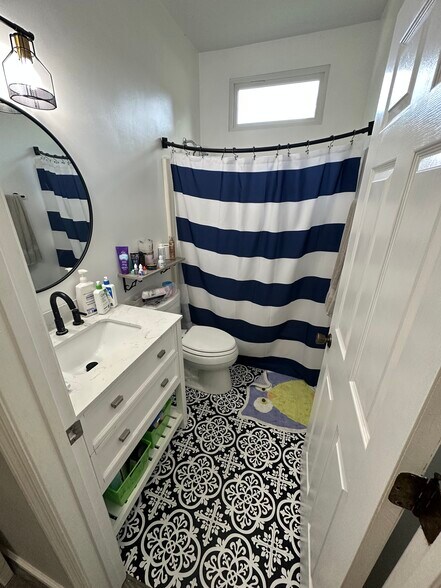 Guest Restroom - 121 Candleberry Cir