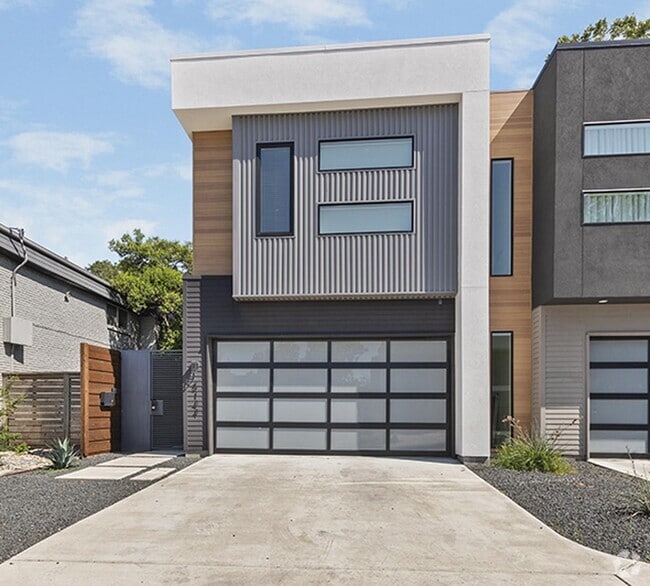 Building Photo - 5144 Vandelia St