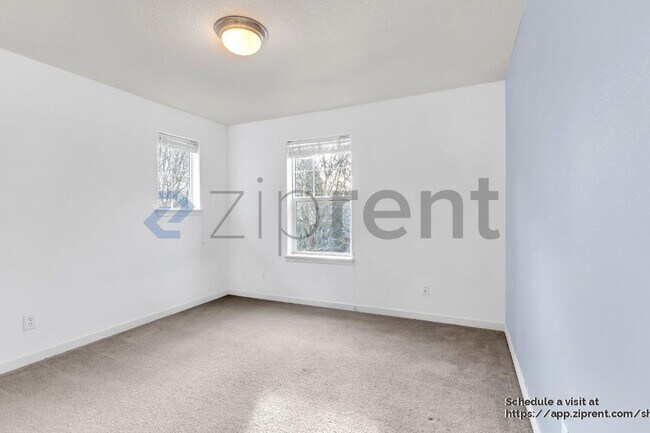 Building Photo - 5037 N Cecelia St