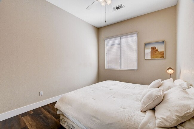 Building Photo - QUALITY FULLY FURNISHED SEVEN HILLS HOME WITH A PRIVATE POOL AND SPA