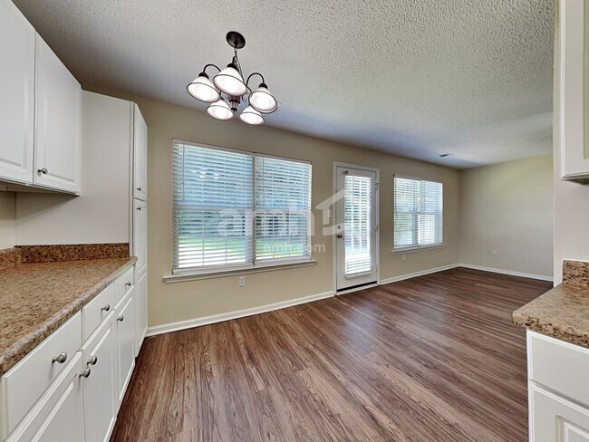 Building Photo - 130 Parkview Rd