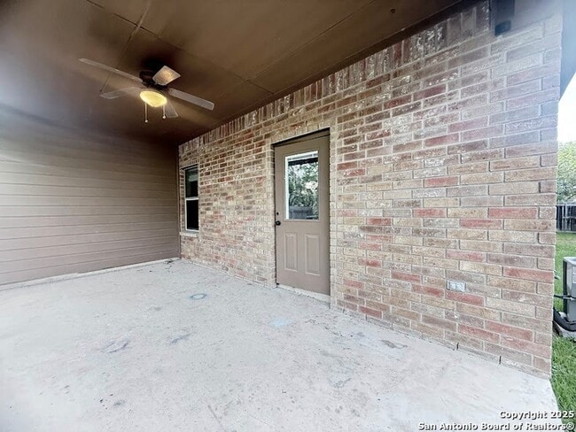 Building Photo - 254 Rosalie Dr