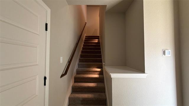 Building Photo - 724 Vine St