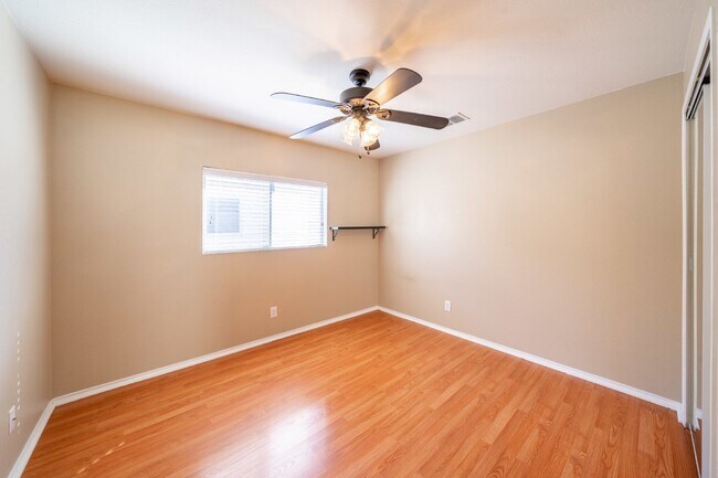 Building Photo - 8438 Silver Willow