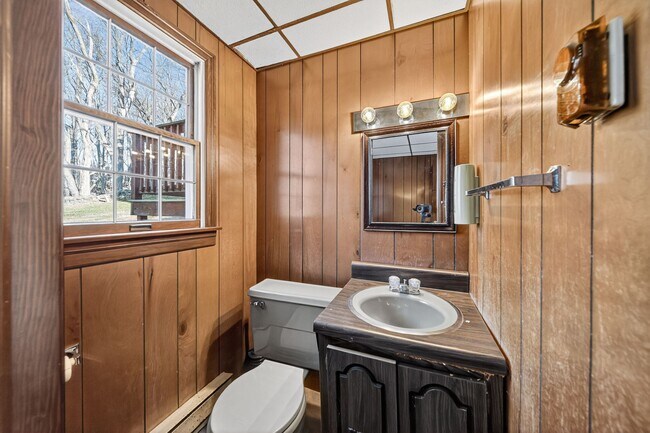 Building Photo - 203 Sumner Ave