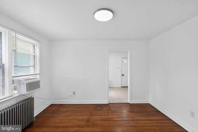Building Photo - 439 E 11th Ave