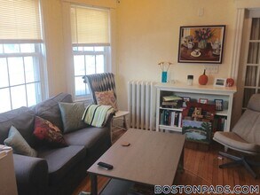 Building Photo - 154 Magazine St