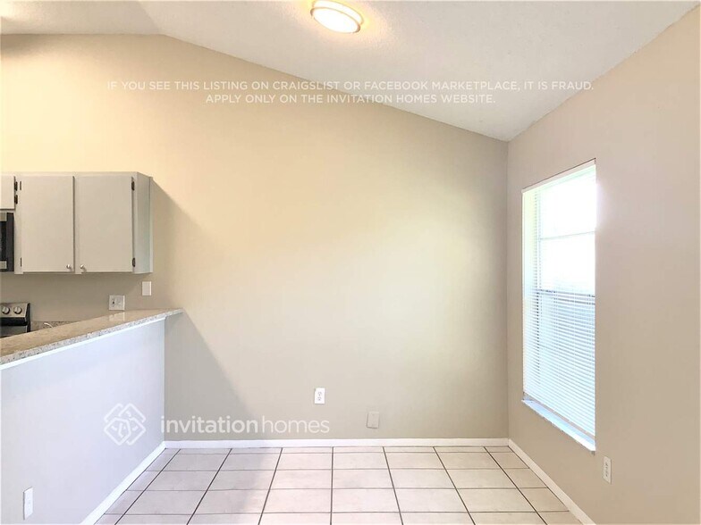 Building Photo - 1242 Tuxford Dr