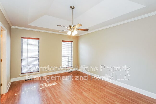 Building Photo - 306 Crooked Oak Ct