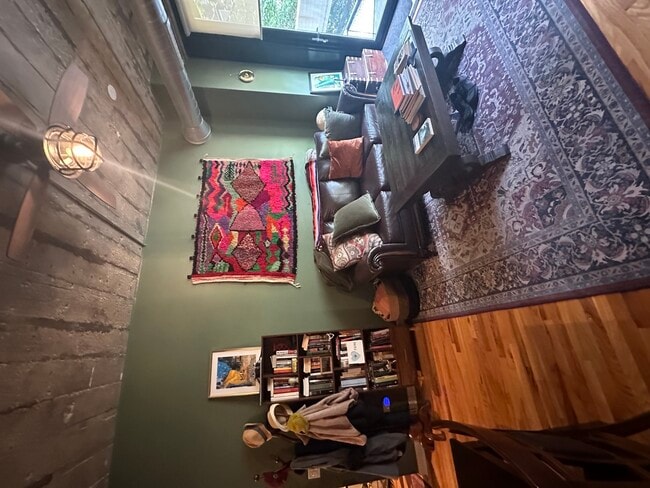 Building Photo - 1151 W 14th Pl