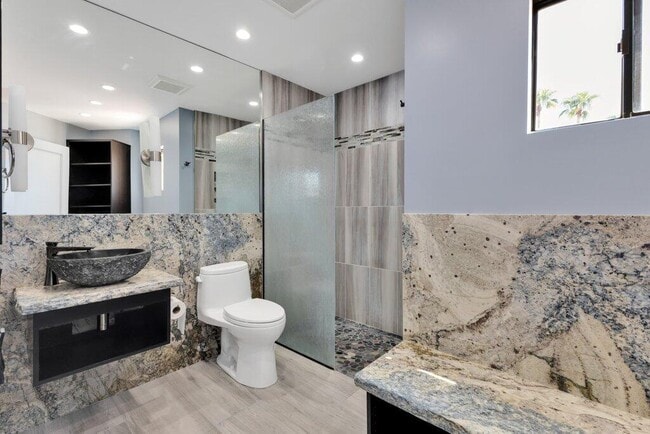 Building Photo - 73416 Irontree Dr