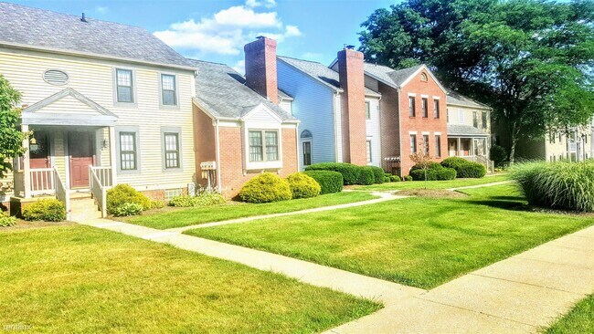 Building Photo - 2 br, 1.5 bath Condo - Concord Village Con...