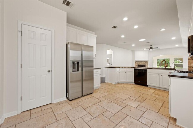 Building Photo - 8113 Campeche Bay Pl