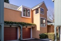 Building Photo - Stunning Menlo Park Townhome