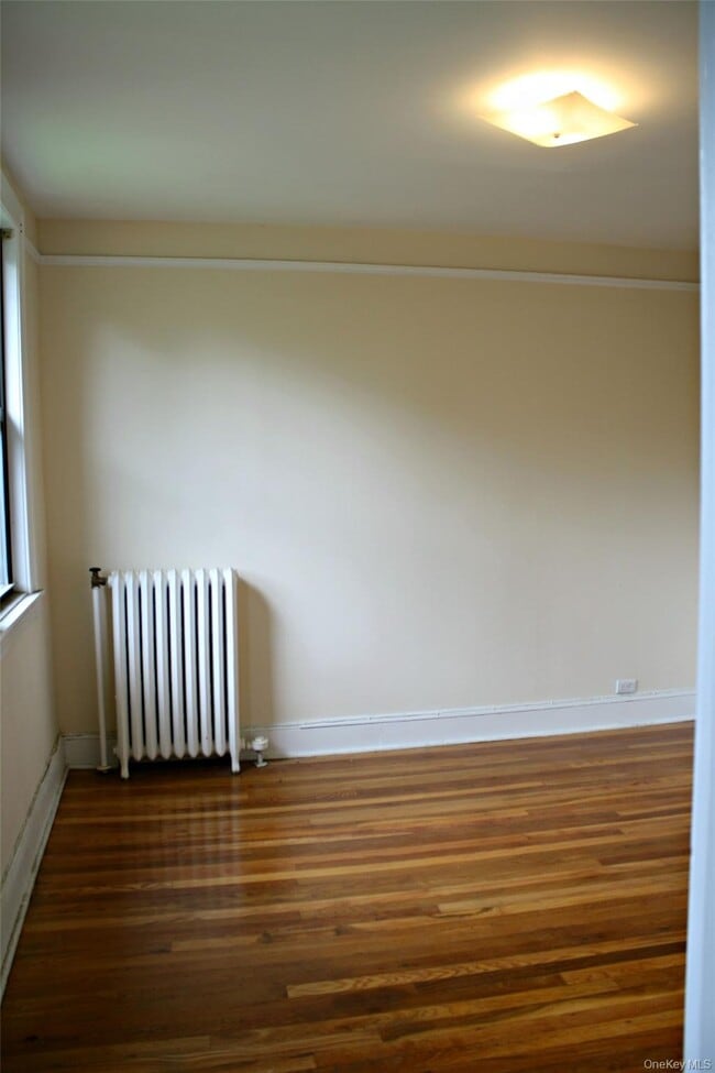 Building Photo - 11 Greenridge Ave
