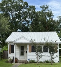 Building Photo - 311 Oak St