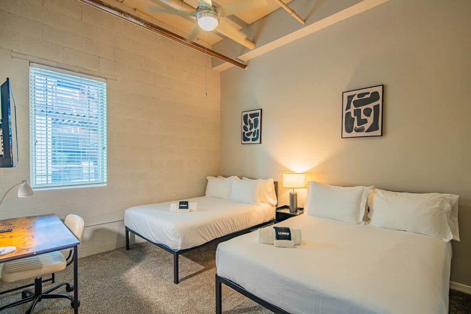 Building Photo - 1275 E University Dr