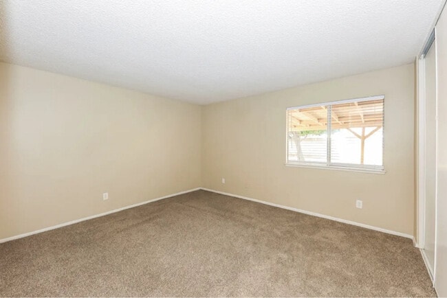 Building Photo - 8770 Buckeye Ct