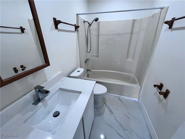 Building Photo - 3921 Fort Denaud Rd