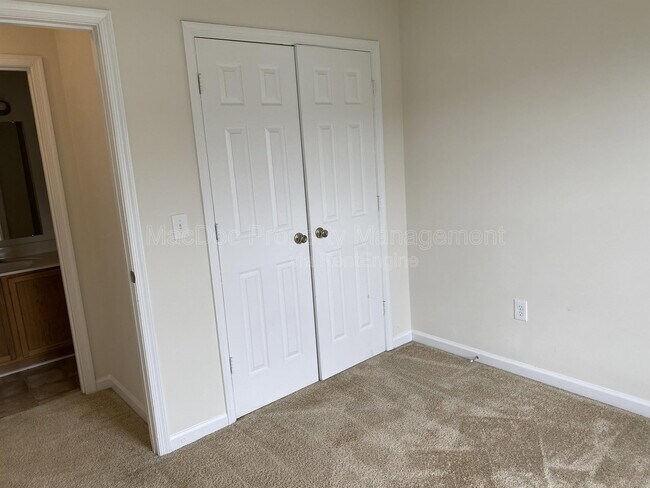 Building Photo - 2909 Broyhill Ct