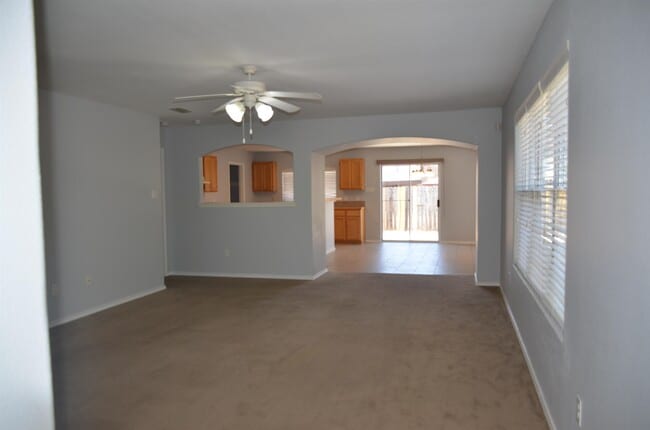Building Photo - 520 Gandara Dr